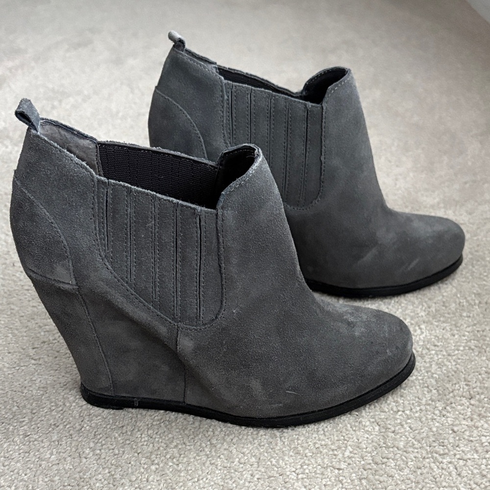 Audrey Brooke Suede Wedges